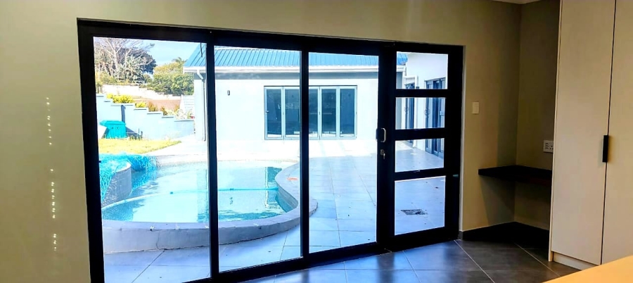 4 Bedroom Property for Sale in Blue Bend Eastern Cape